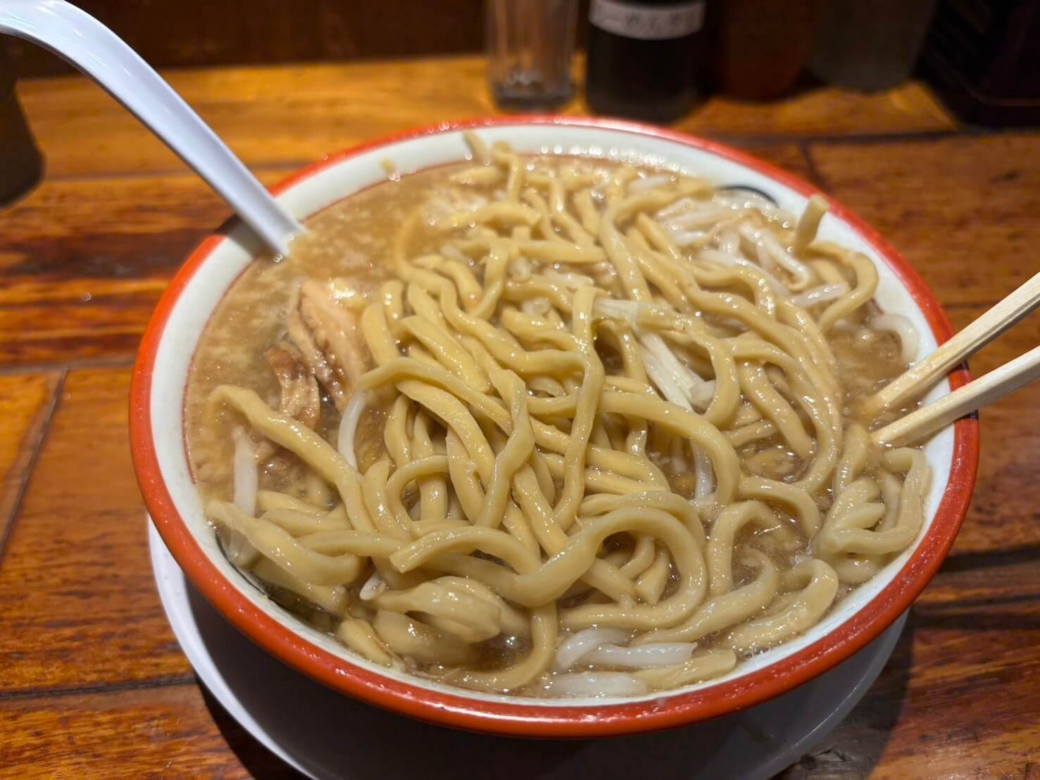 らーめんバリ男 新橋本店　天地返し